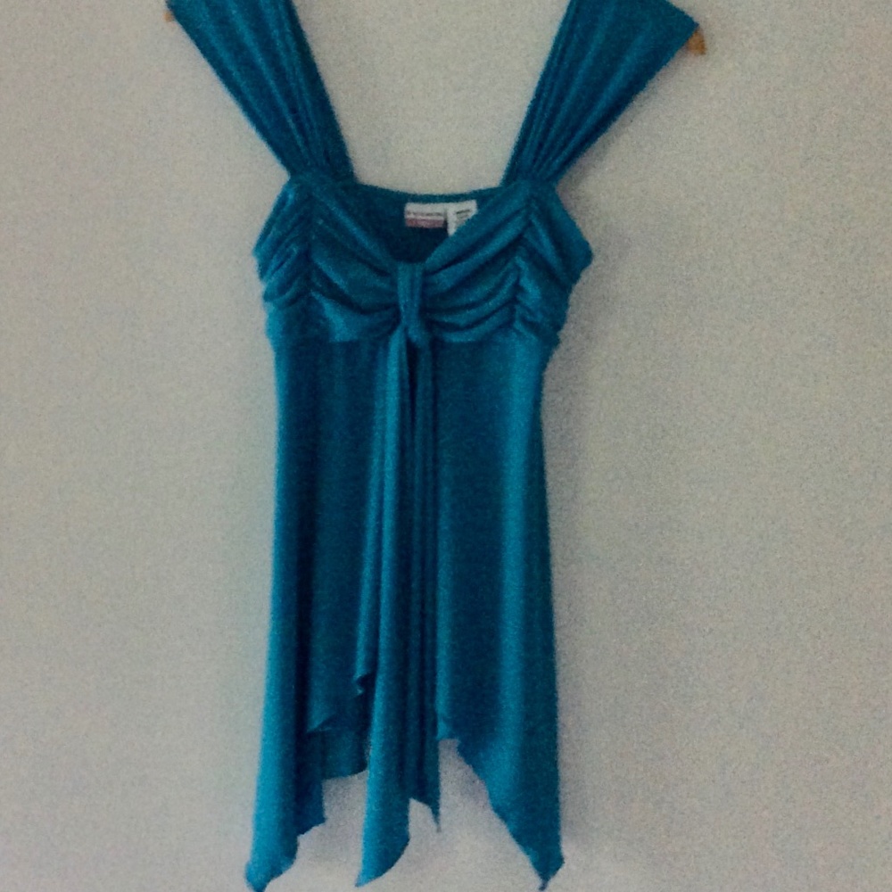 Teal Blue Flowy Asymmetric Hemline Sleeveless Top/Blouse